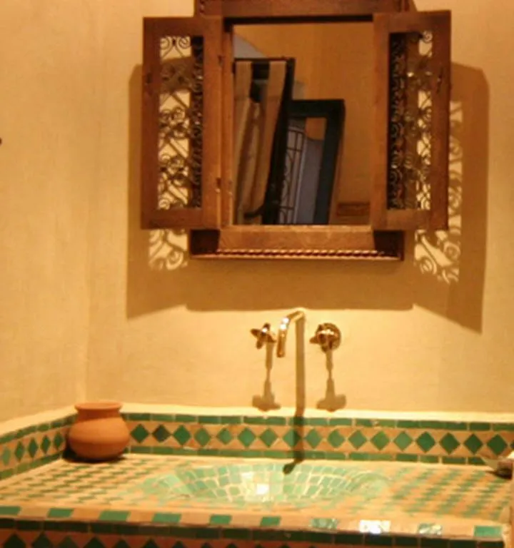 Riad Nathalie