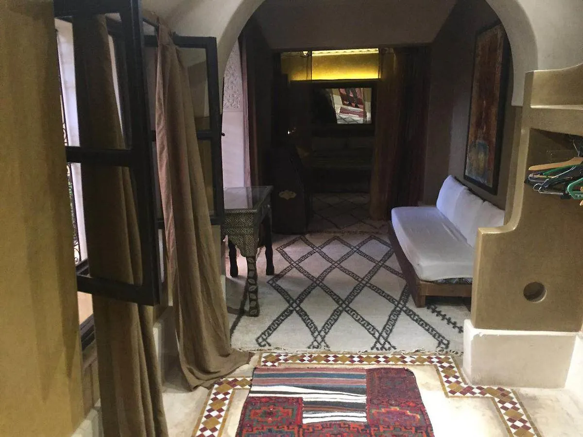 Riad Nathalie
