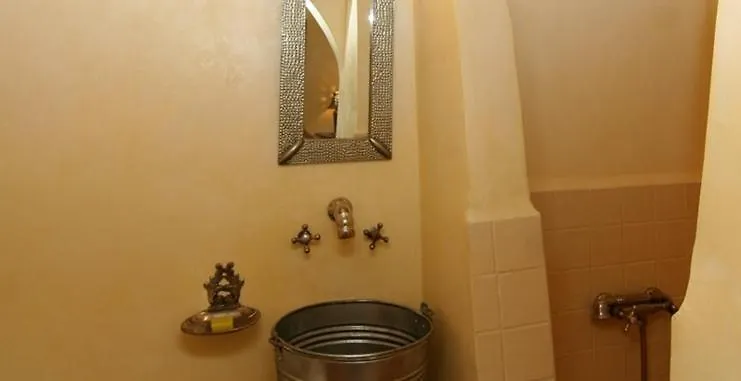 Riad Nathalie