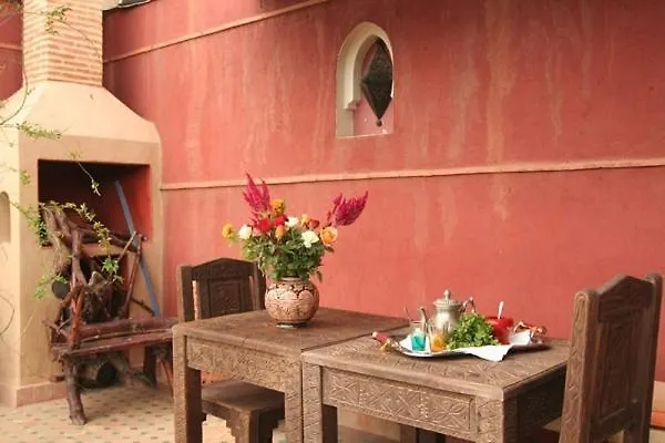 Riad Nathalie